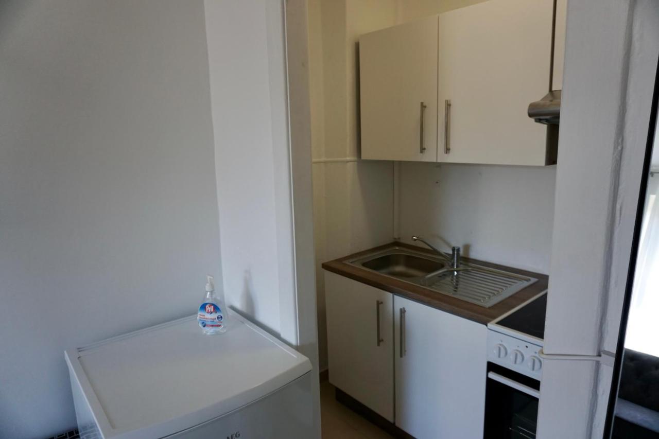 Alster Hamburg - Saniertes Und Moebliertes Apartment Mit Bad Und Kueche Exterior photo